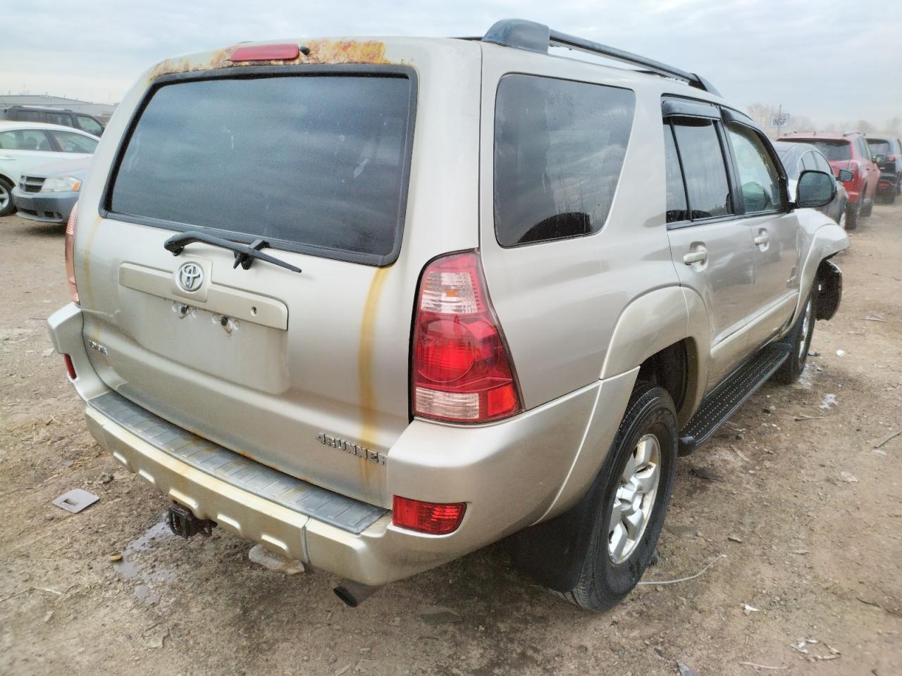 Photo 4 from auction – 2004 TOYOTA 4RUNNER SR with VIN JTEBU14RX40024089