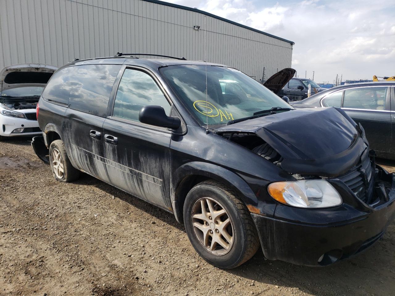 DODGE GRAND CARA 2005 with VIN 2D4GP44L15R565010 - Photo from auction