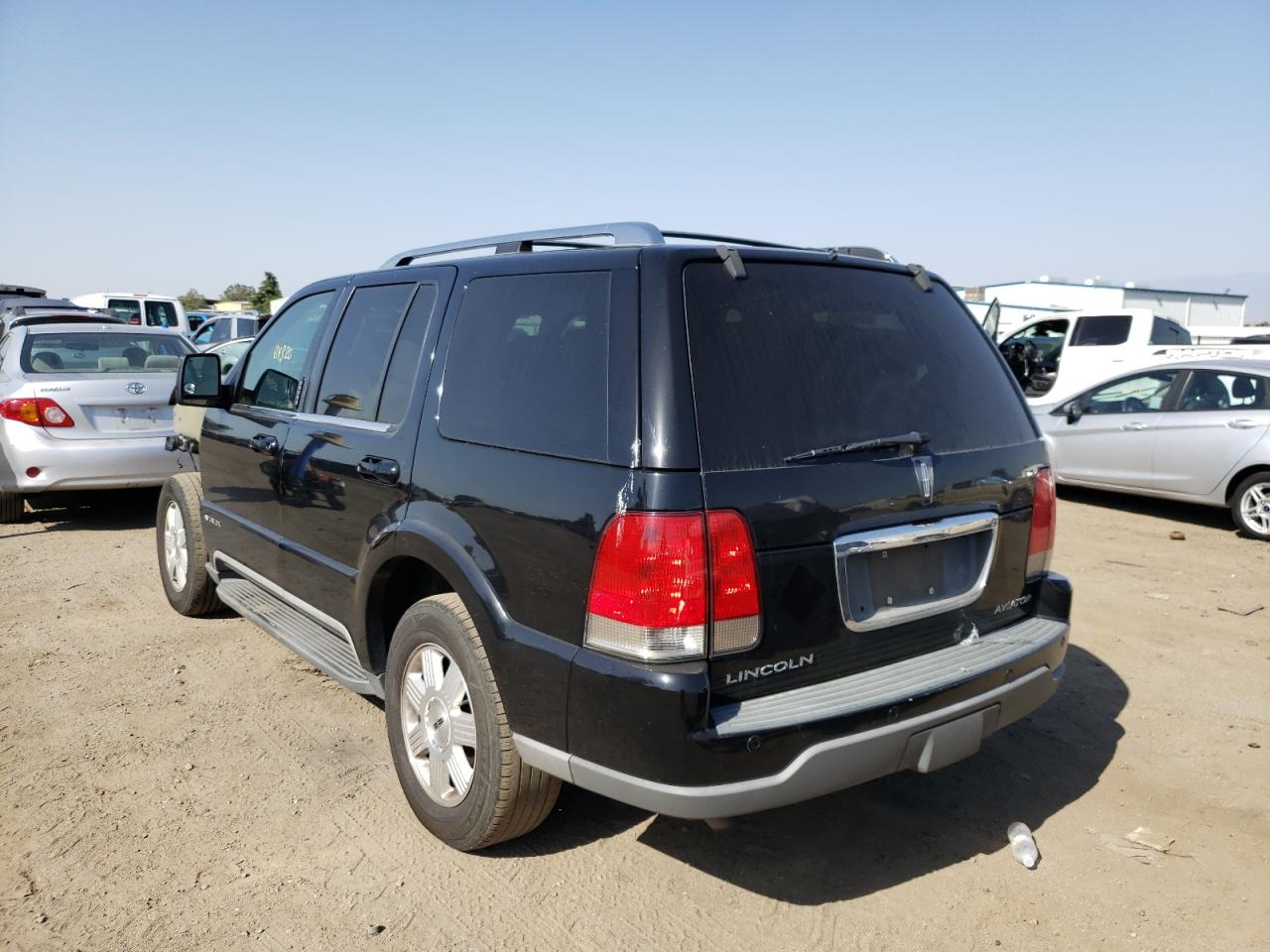 Photo 3 from auction – 2003 LINCOLN AVIATOR with VIN 5LMEU68H83ZJ01478