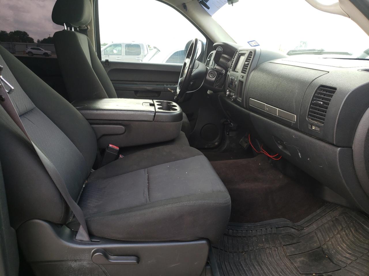 Photo 5 from auction – 2011 CHEVROLET SILVERADO with VIN 3GCPCSE01BG136114