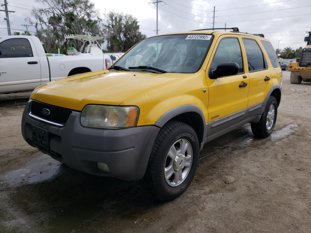 Photo 2 from auction – 2002 FORD ESCAPE XLT with VIN 1FMYU04162KD32117