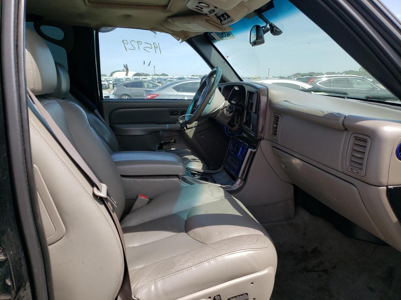 Photo 5 from auction – 2004 GMC YUKON DENA with VIN 1GKEK63U44J128036