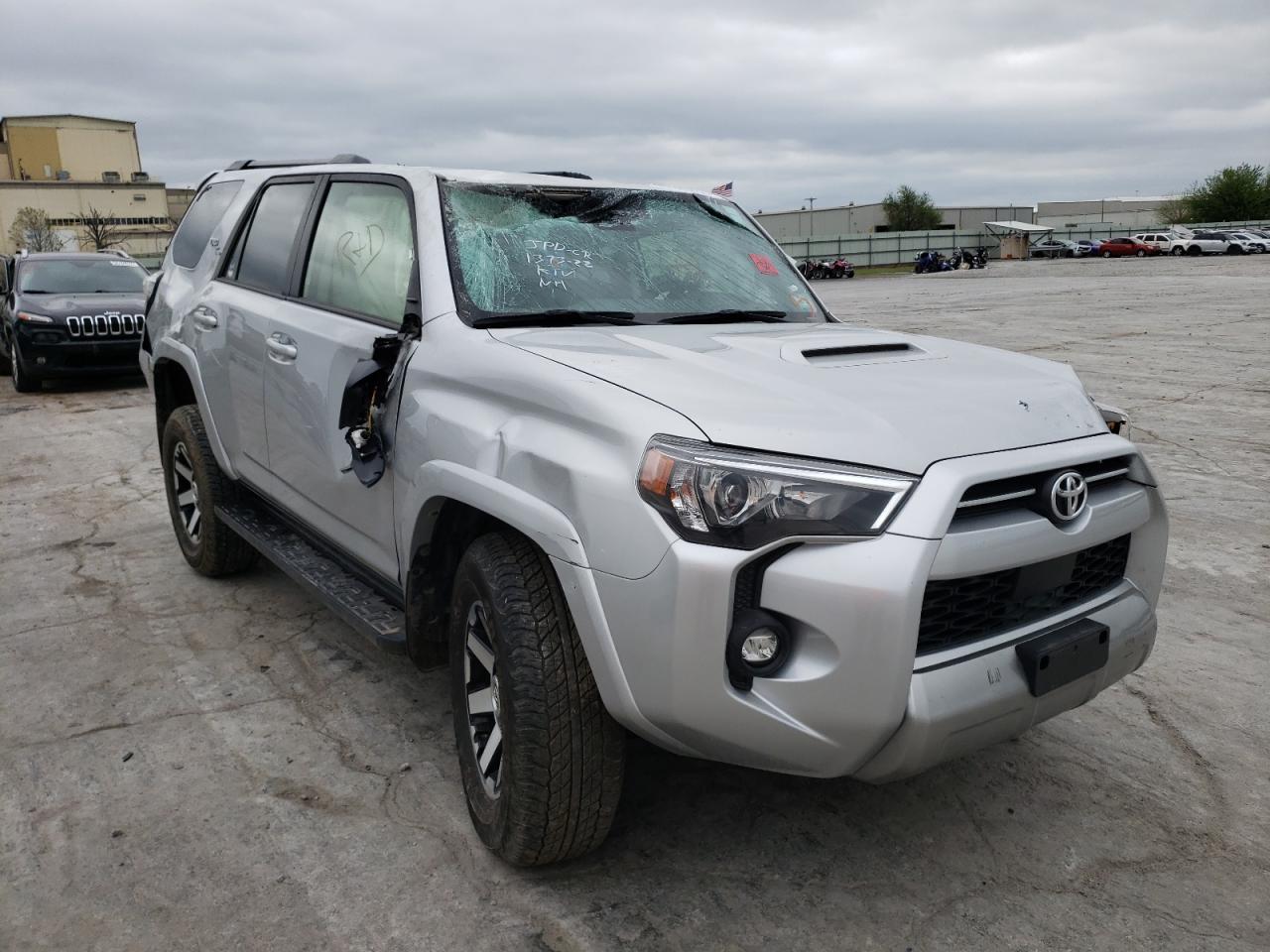 TOYOTA 4RUNNER SR 2021 with VIN JTERU5JR9M5928576 - Photo from auction