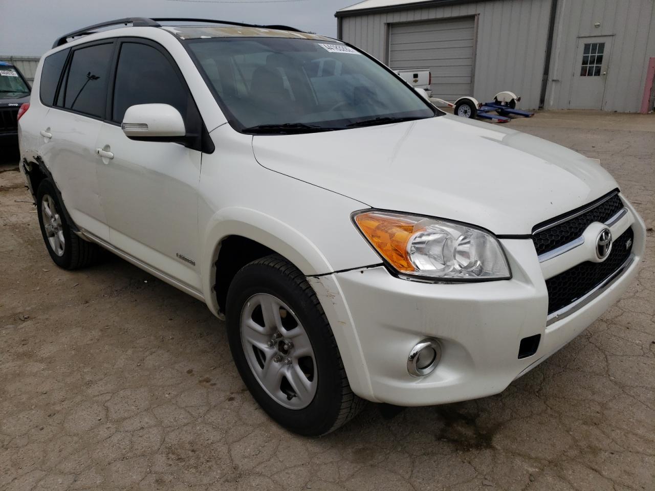 TOYOTA RAV4 LIMIT 2011 with VIN 2T3DK4DV9BW042027 - Photo from auction
