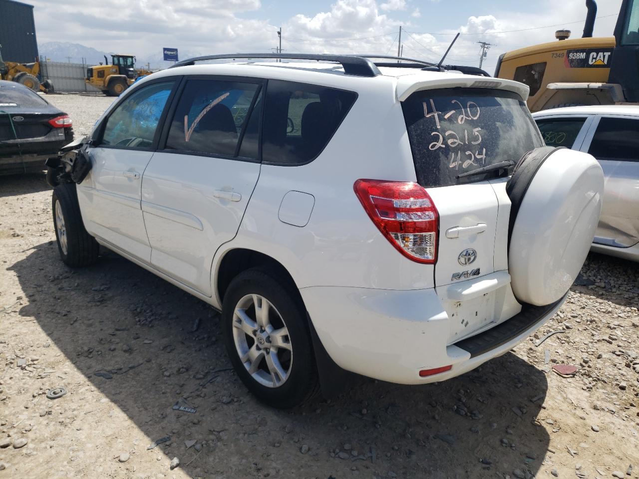 Photo 3 from auction – 2011 TOYOTA RAV4 with VIN 2T3BF4DV8BW110040