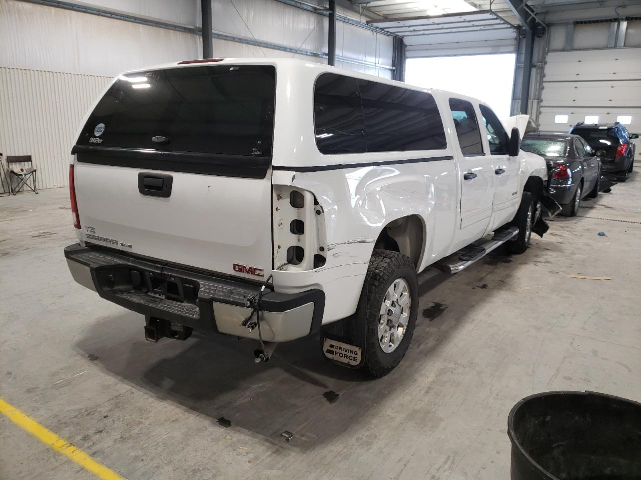 Photo 4 from auction – 2014 GMC SIERRA K35 with VIN 1GT423CG5EF180134