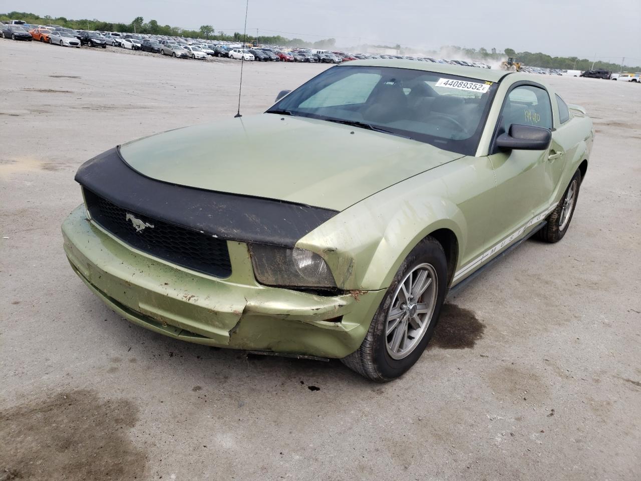Photo 2 from auction – 2005 FORD MUSTANG with VIN 1ZVFT80N255143518
