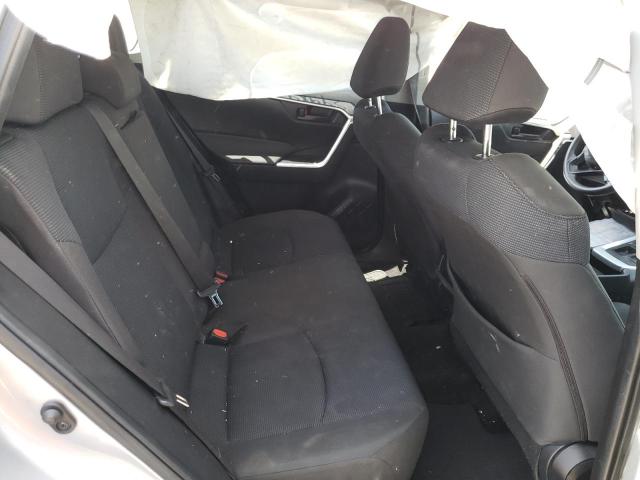 Photo 6 from auction – 2019 TOYOTA RAV4 LE with VIN JTMH1RFV2KD039210