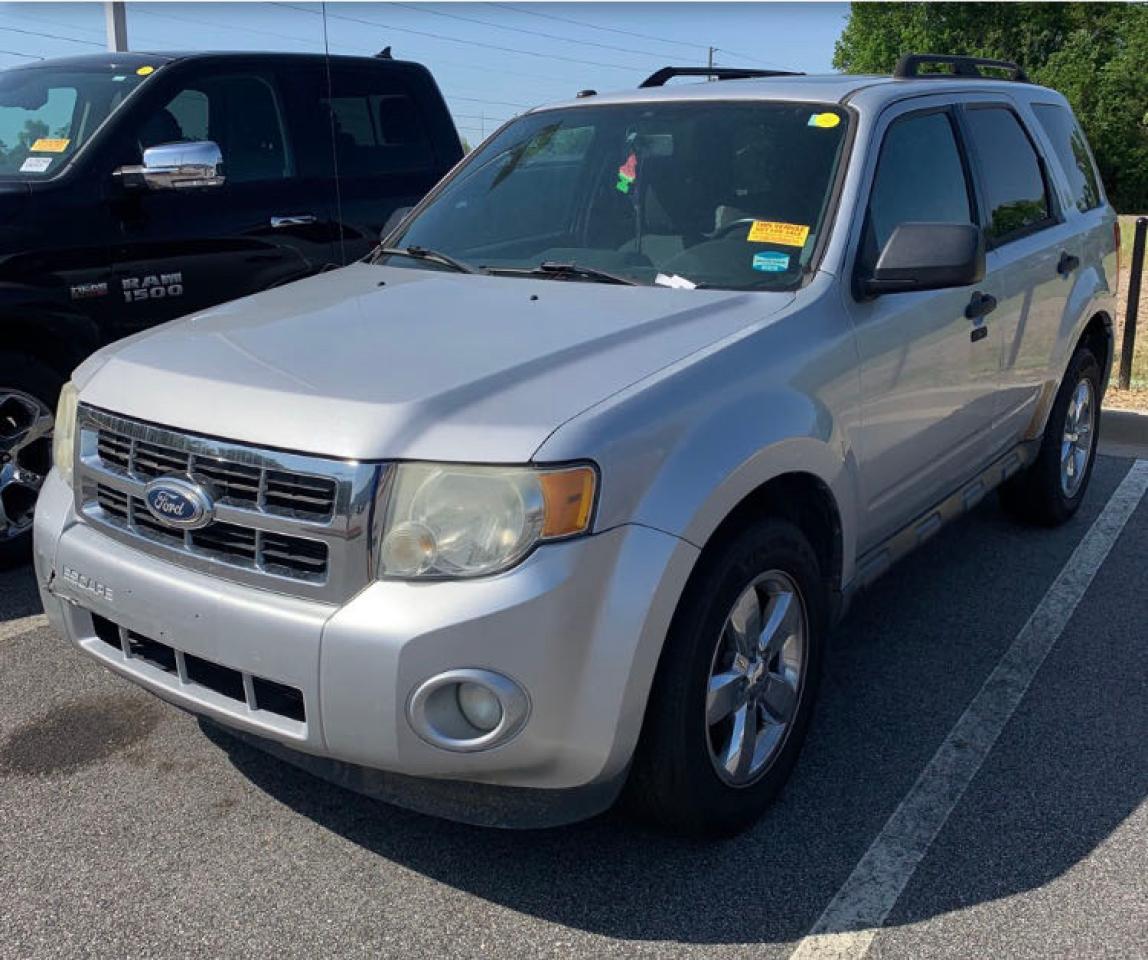 Photo 2 from auction – 2011 FORD ESCAPE XLT with VIN 1FMCU0DG4BKA66143