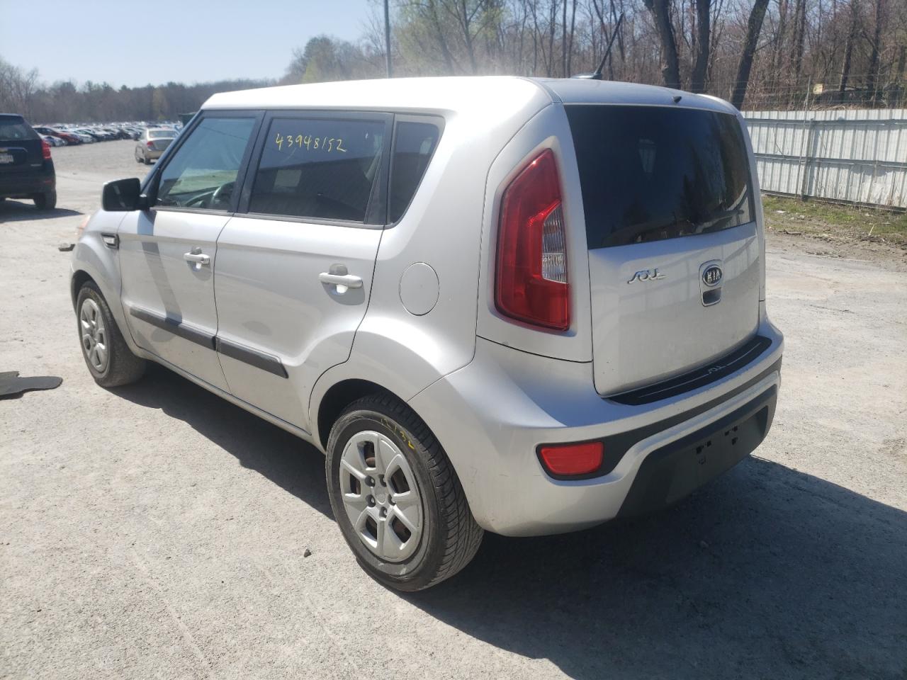Photo 3 from auction – 2012 KIA SOUL with VIN KNDJT2A51C7425966