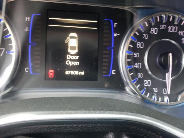 Photo 8 from auction – 2015 CHRYSLER 200 LIMITE with VIN 1C3CCCAB5FN665465