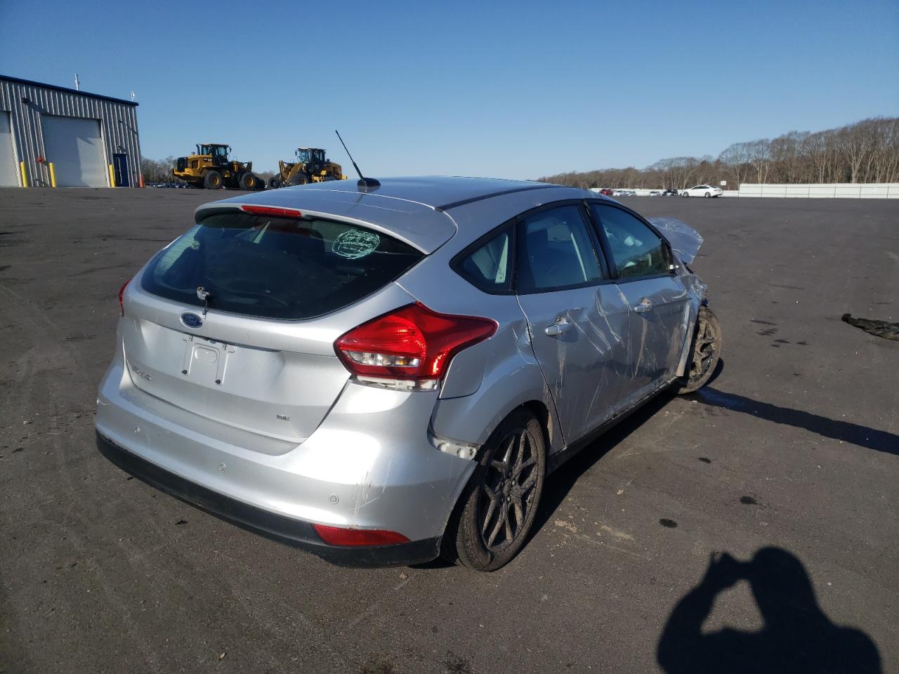 Photo 4 from auction – 2016 FORD FOCUS SE with VIN 1FADP3K2XGL236179