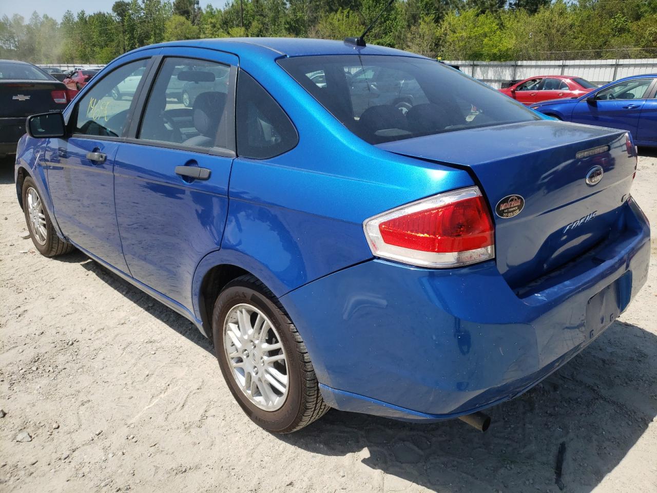 Photo 3 from auction – 2010 FORD FOCUS SE with VIN 1FAHP3FN5AW287312