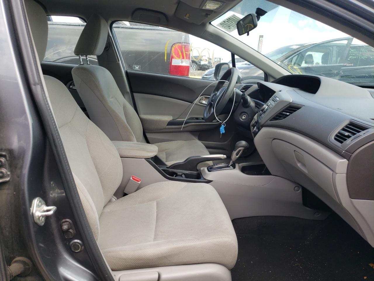 Photo 5 from auction – 2012 HONDA CIVIC LX with VIN 19XFB2F57CE068679
