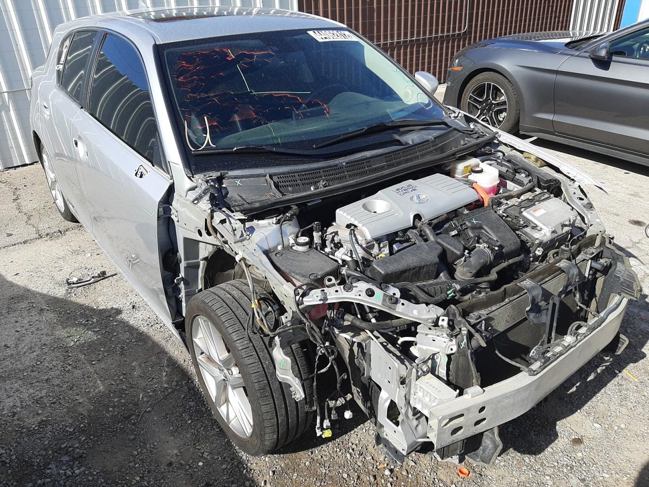 LEXUS CT 200 2016 with VIN JTHKD5BH7G2268604 - Photo from auction