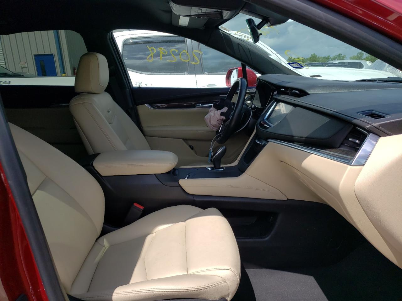 Photo 5 from auction – 2019 CADILLAC XT5 with VIN 1GYKNARS9KZ171939