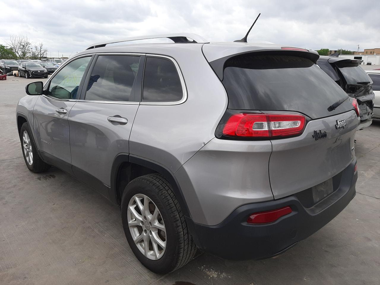 Photo 3 from auction – 2018 JEEP CHEROKEE L with VIN 1C4PJLCB1JD553552