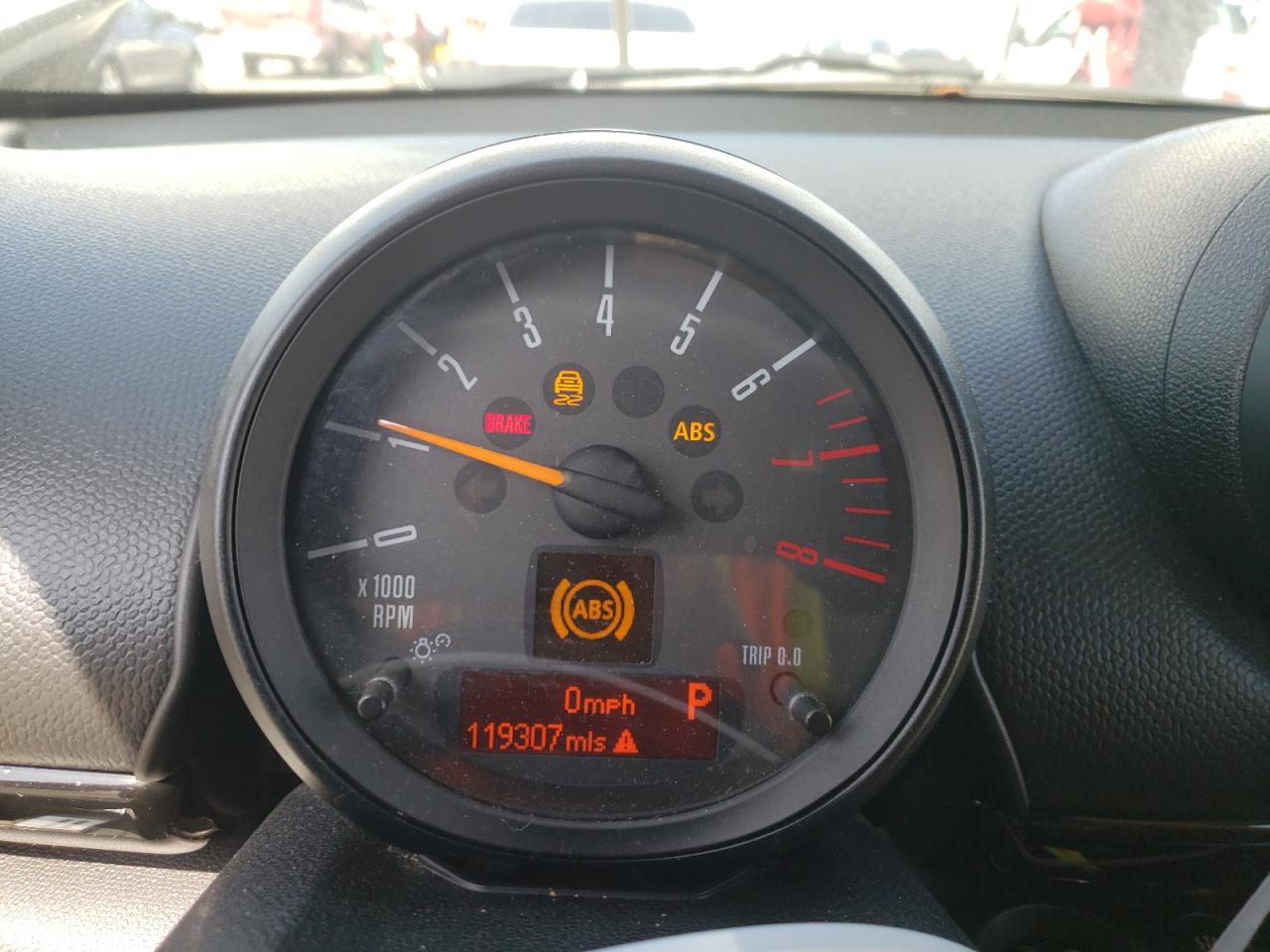 Photo 8 from auction – 2015 MINI COOPER COU with VIN WMWZB3C55FWR43529