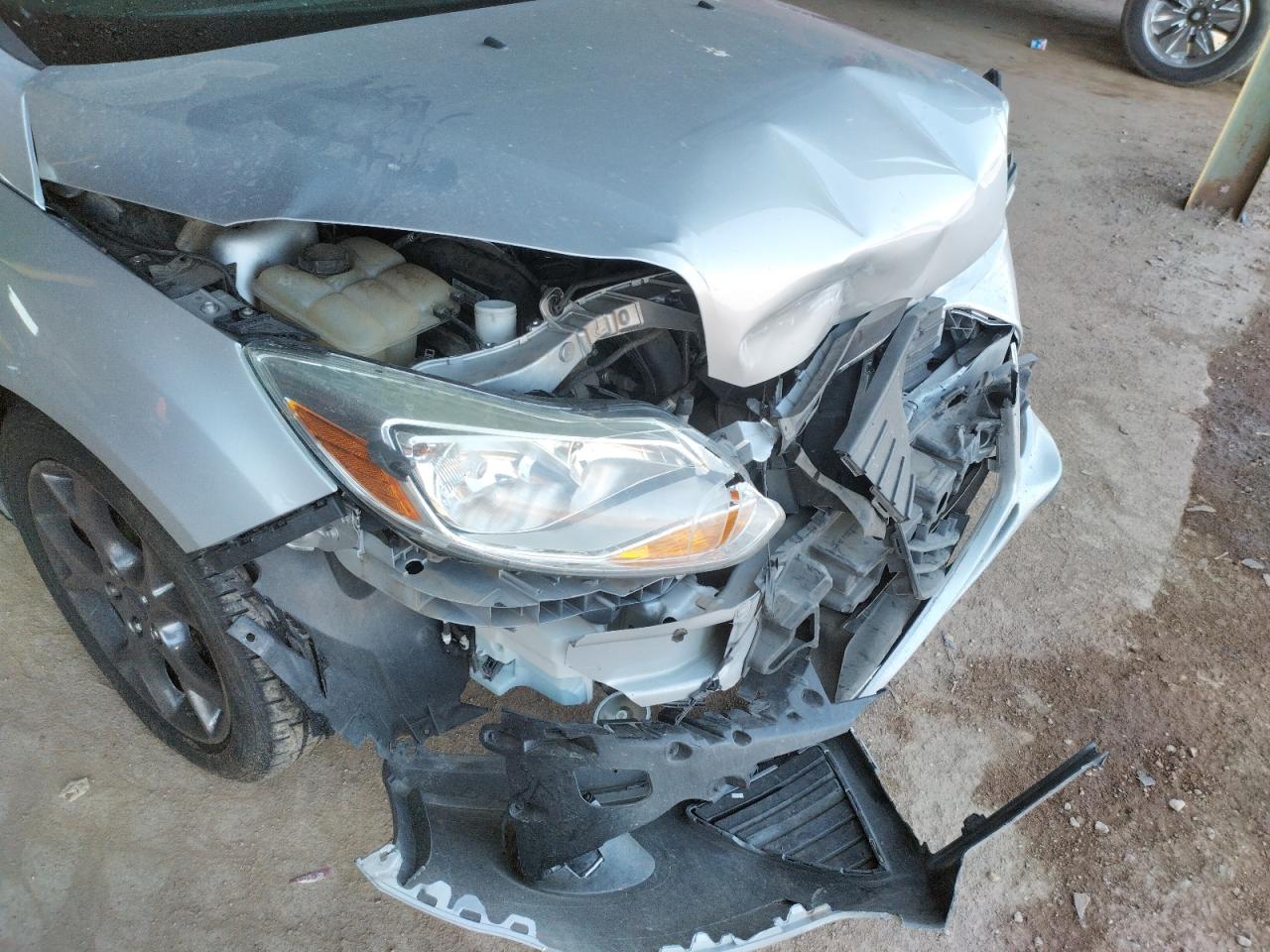 Photo 9 from auction – 2014 FORD FOCUS SE with VIN 1FADP3K25EL262475