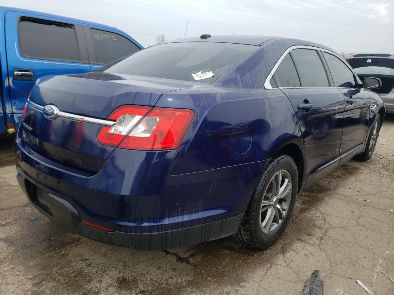 Photo 4 from auction – 2011 FORD TAURUS SE with VIN 1FAHP2DW6BG184269