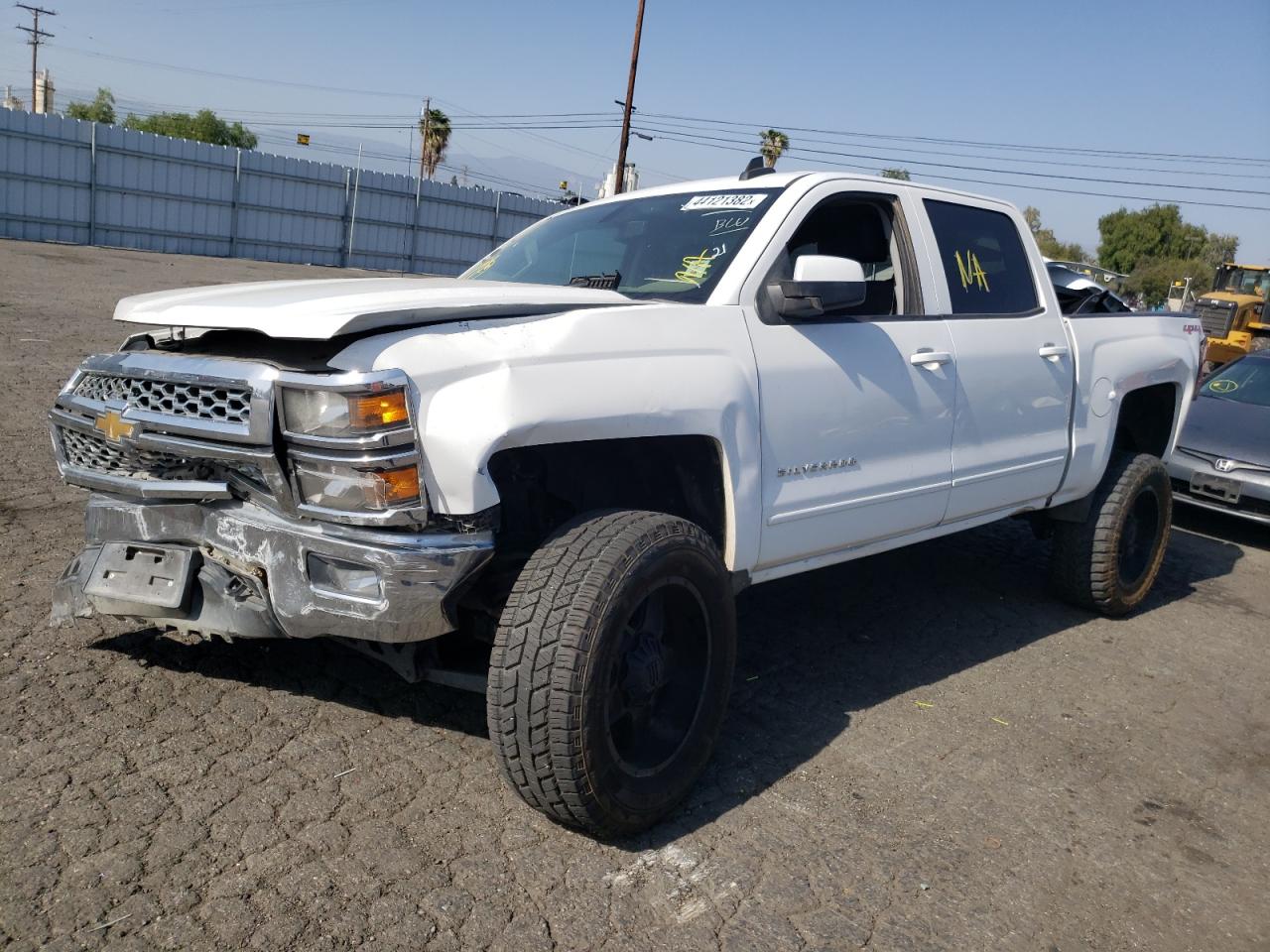 Photo 2 from auction – 2015 CHEVROLET SILVERADO with VIN 3GCUKREC1FG512471