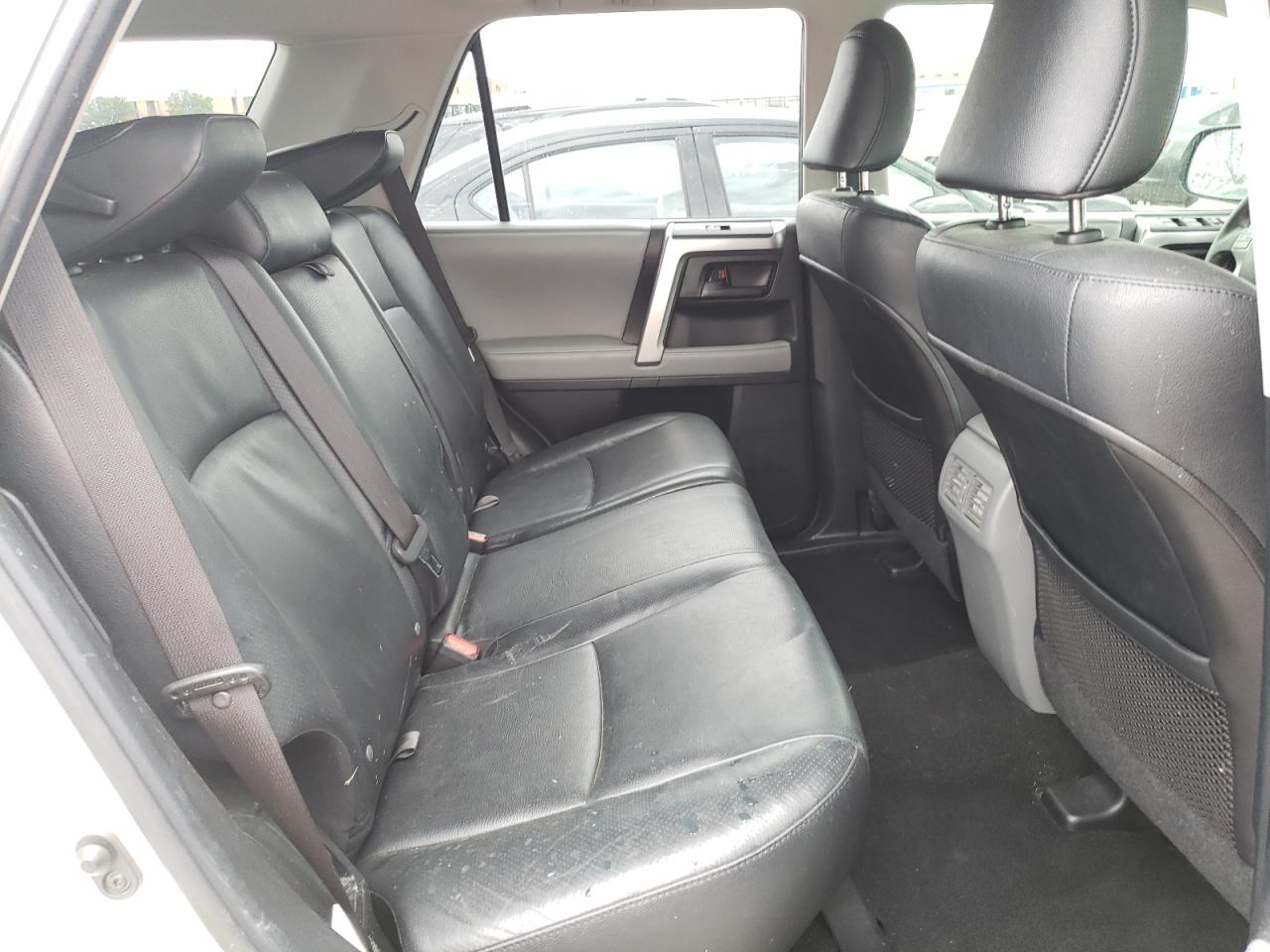 Photo 6 from auction – 2011 TOYOTA 4RUNNER SR with VIN JTEZU5JR1B5016277