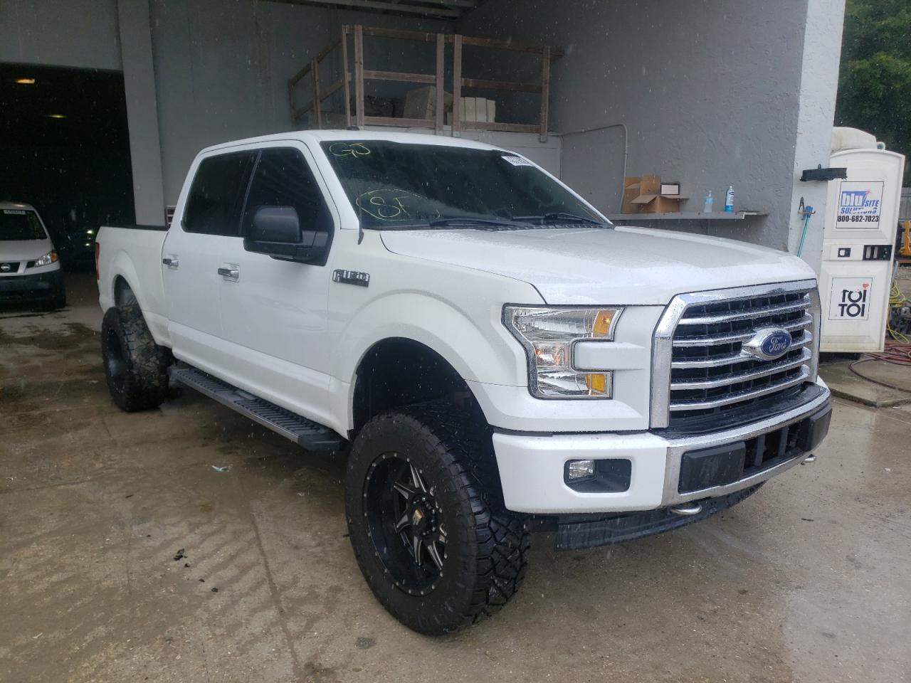 FORD F150 SUPER 2017 with VIN 1FTFW1EFXHFA36122 - Photo from auction