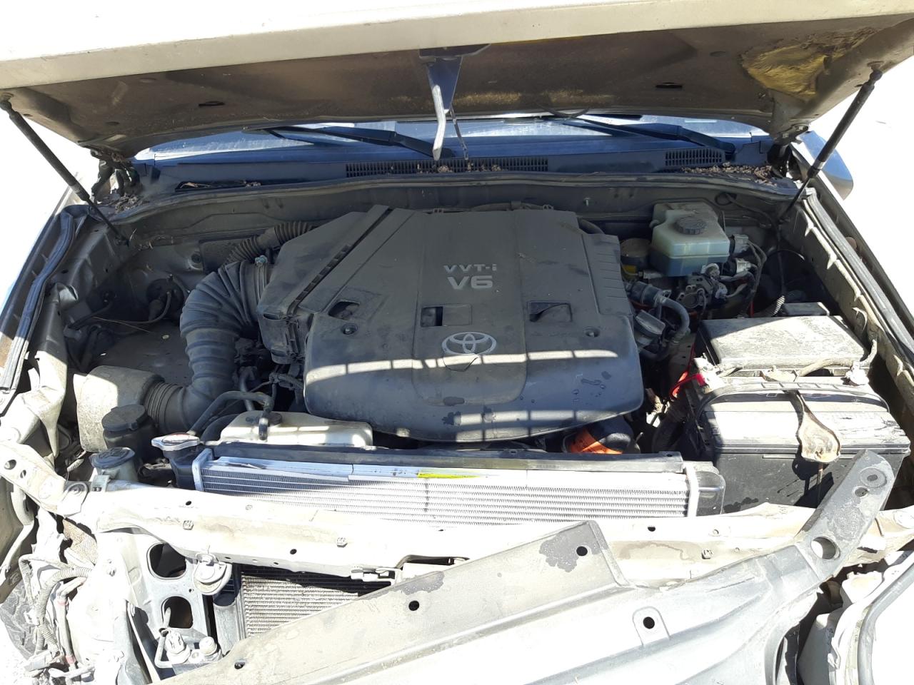 Photo 7 from auction – 2004 TOYOTA 4RUNNER SR with VIN JTEZU14R840037244