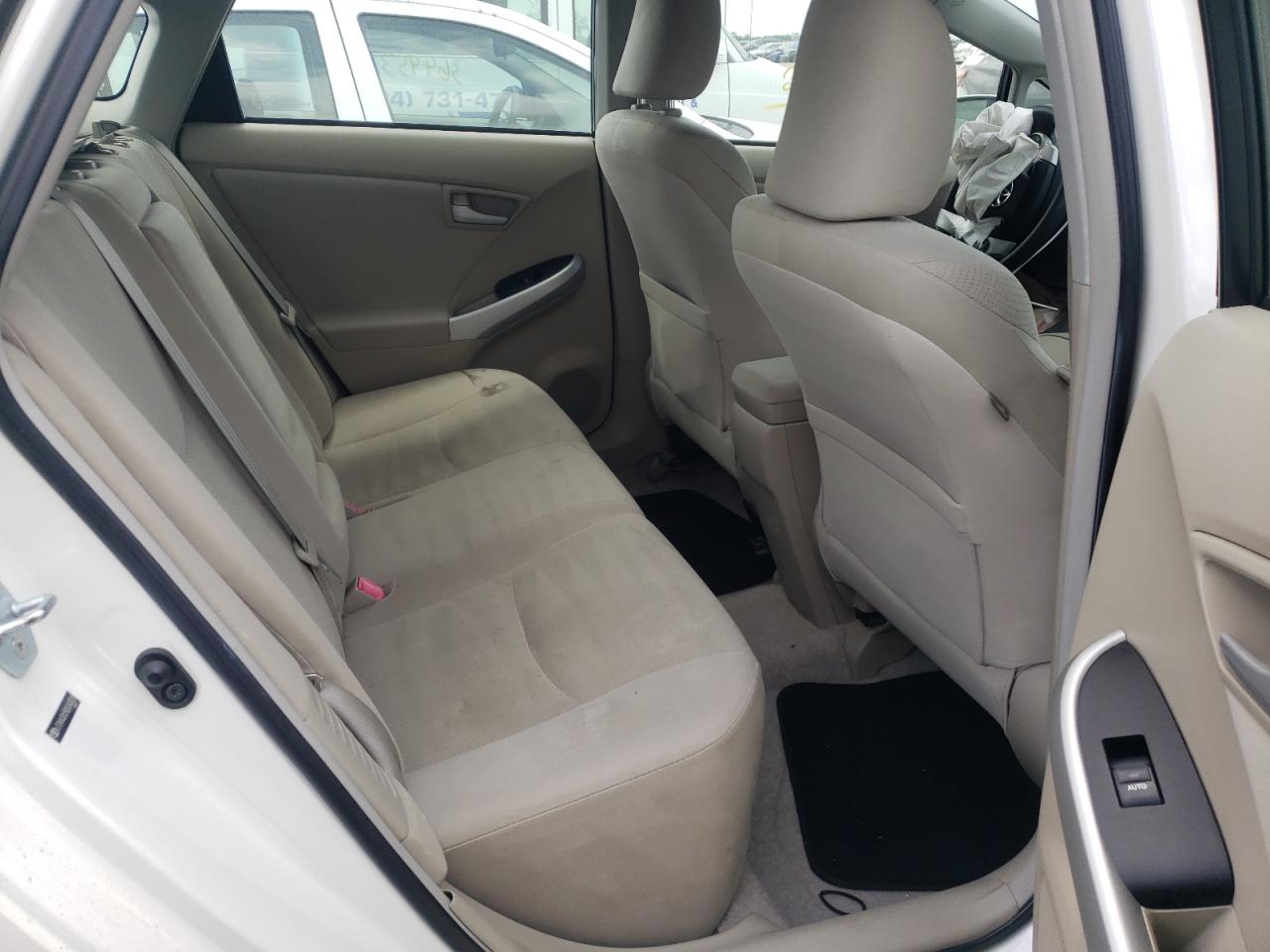 Photo 6 from auction – 2011 TOYOTA PRIUS with VIN JTDKN3DU5B5343028