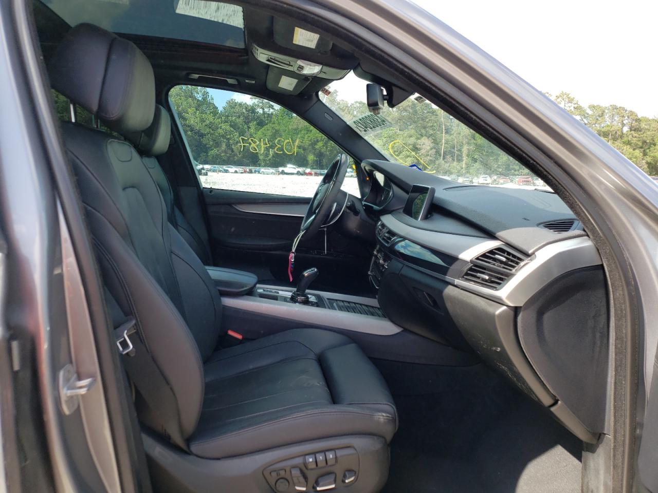 Photo 5 from auction – 2014 BMW X5 XDRIVE5 with VIN 5UXKR6C56E0J73603