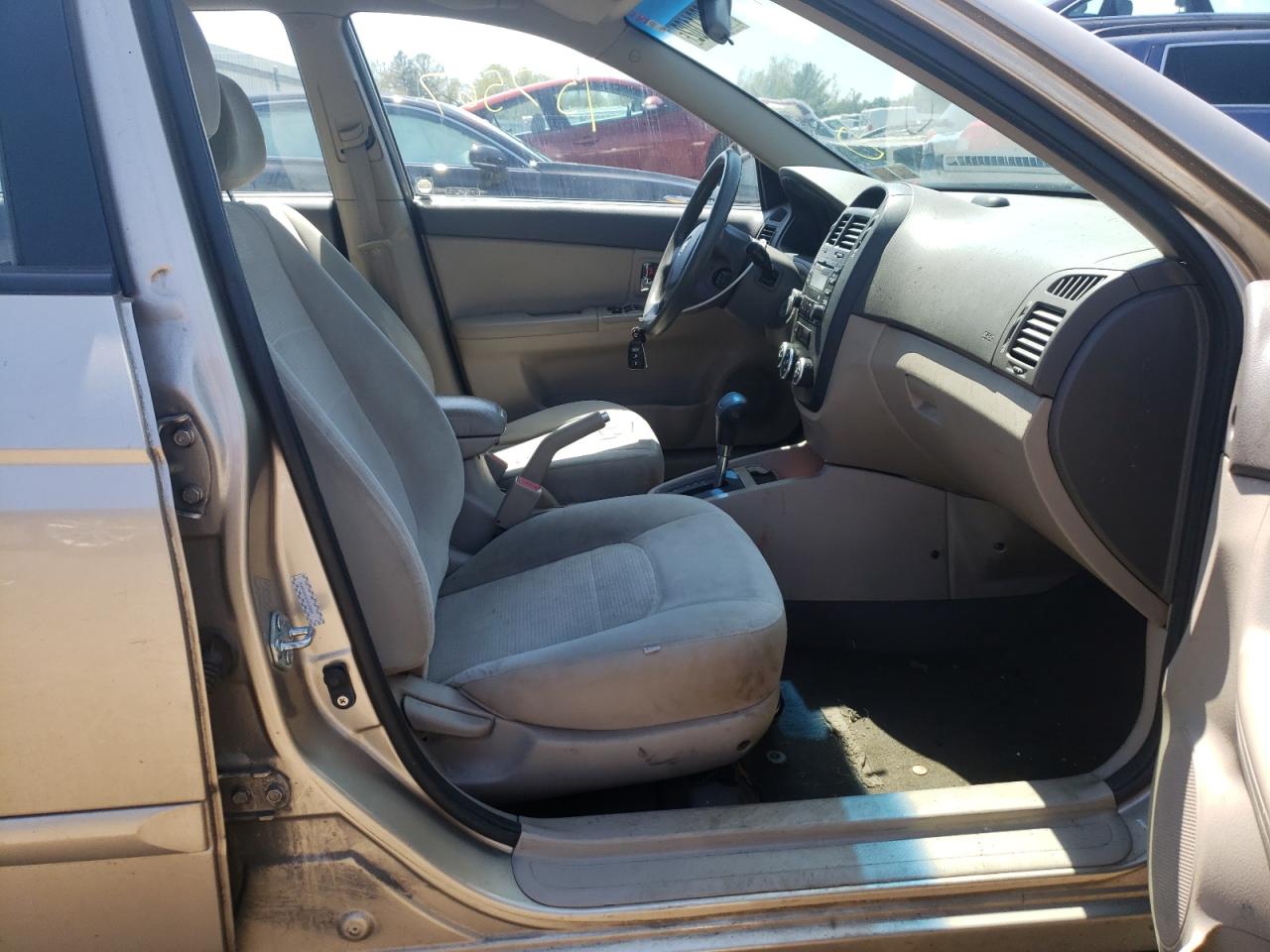 Photo 5 from auction – 2009 KIA SPECTRA EX with VIN KNAFE221295604692