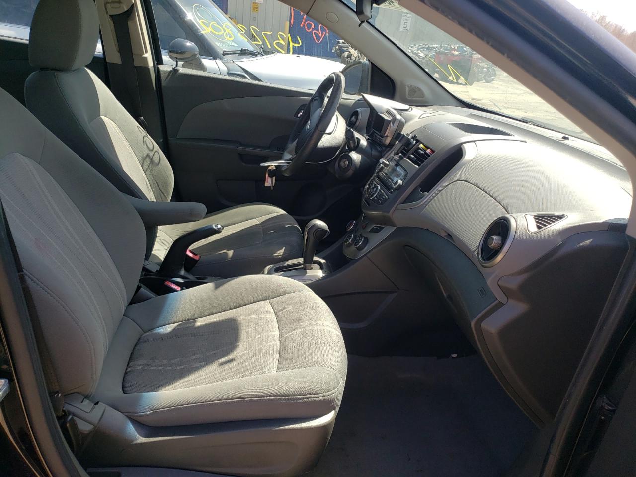 Photo 5 from auction – 2012 CHEVROLET SONIC LT with VIN 1G1JC5SH8C4104611