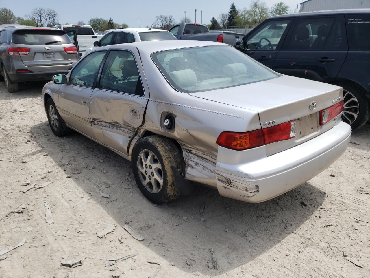 Photo 3 from auction – 2000 TOYOTA CAMRY LE with VIN 4T1BF22K1YU943841