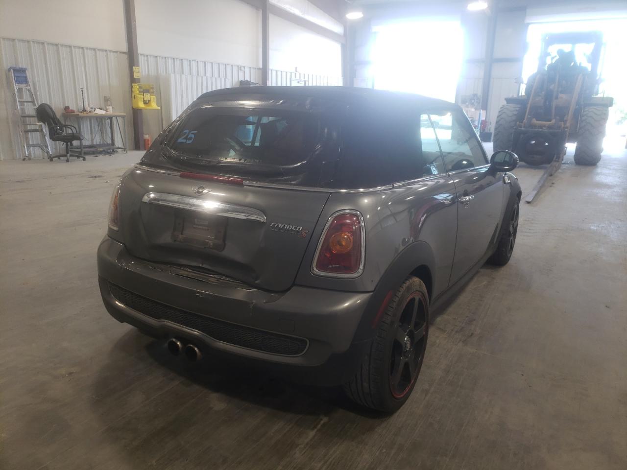 Photo 4 from auction – 2010 MINI COOPER S with VIN WMWMS3C55ATZ85560
