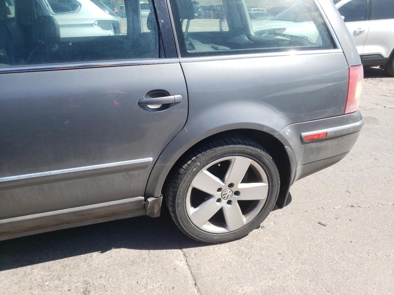 Photo 9 from auction – 2005 VOLKSWAGEN PASSAT GLS with VIN WVWDD63B85E134996