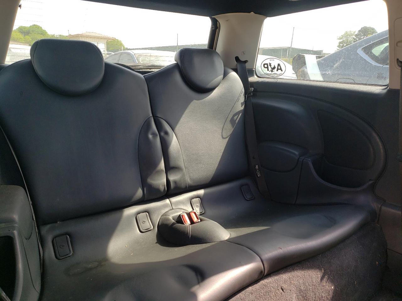 Photo 6 from auction – 2006 MINI COOPER with VIN WMWRC33546TK66083