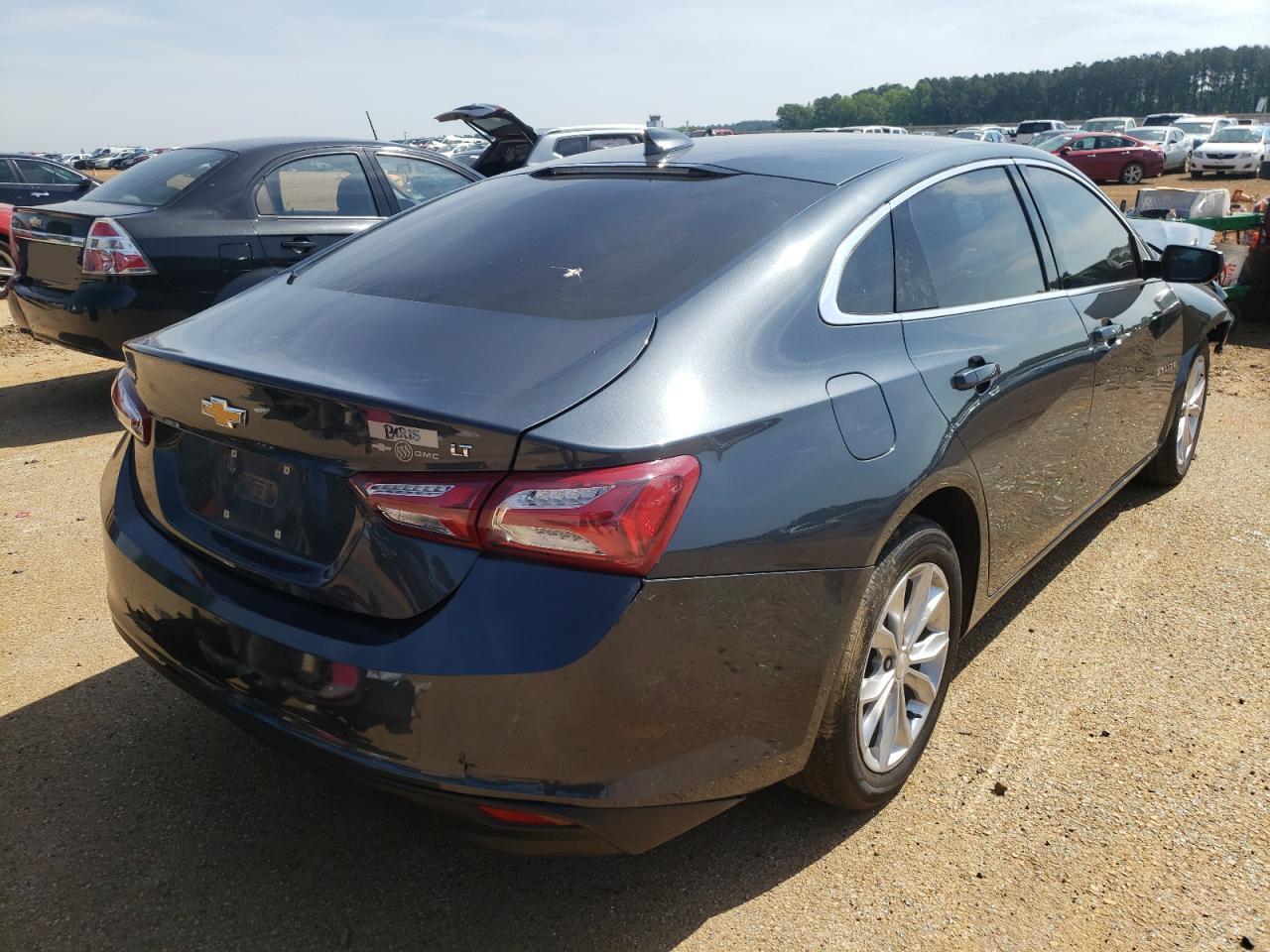 Photo 4 from auction – 2019 CHEVROLET MALIBU LT with VIN 1G1ZD5ST2KF133822
