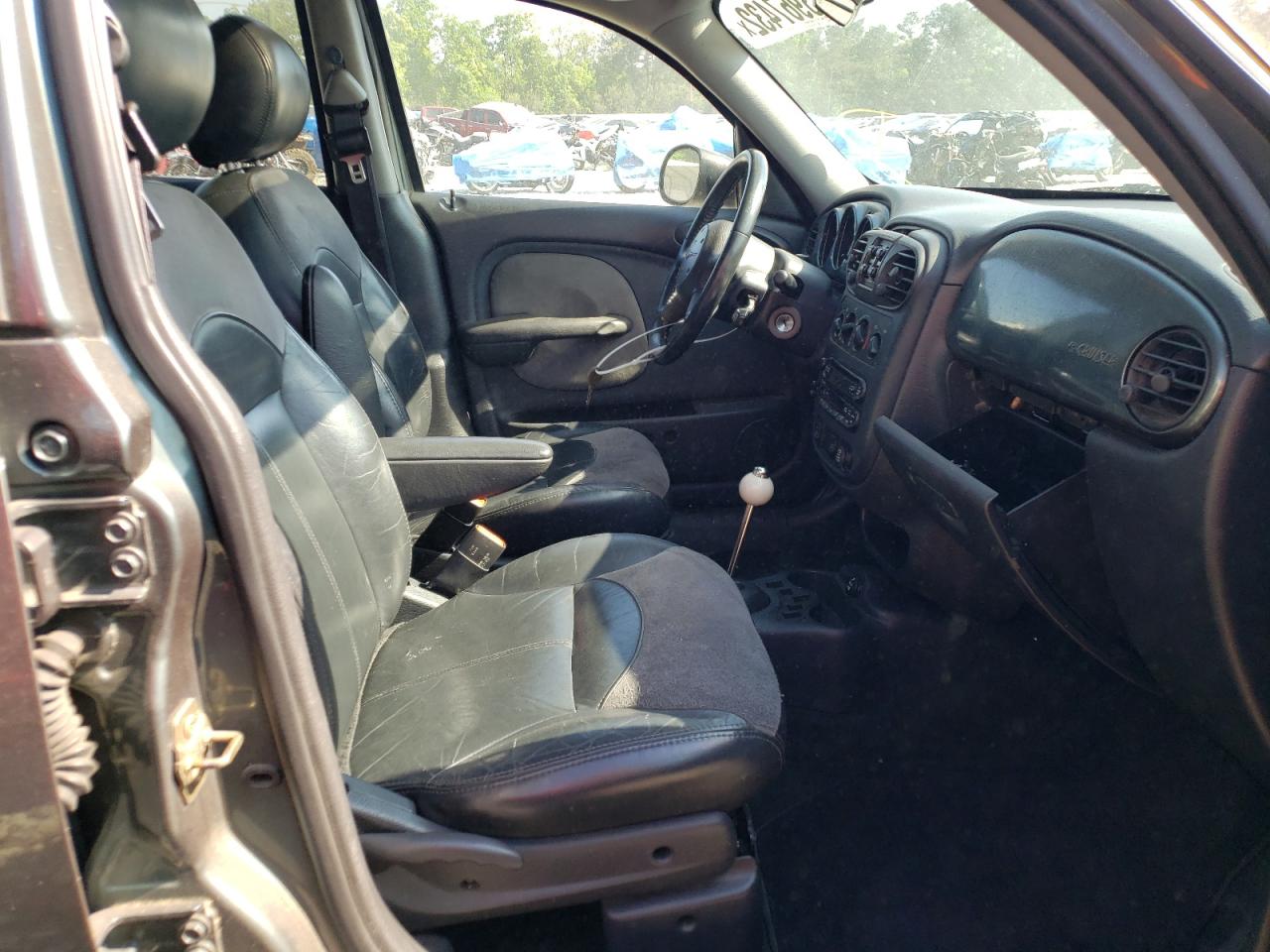 Photo 5 from auction – 2003 CHRYSLER PT CRUISER with VIN 3C8FY68B73T501047