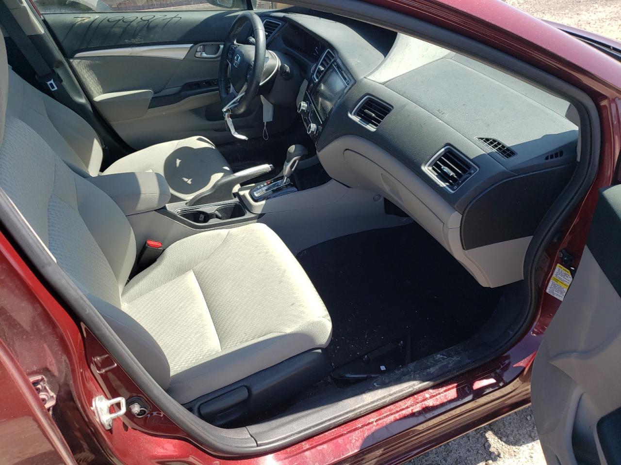 Photo 5 from auction – 2015 HONDA CIVIC LX with VIN 2HGFB2F5XFH005263