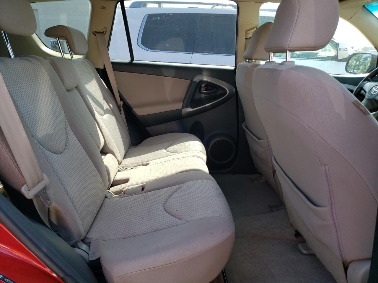 Photo 6 from auction – 2008 TOYOTA RAV4 with VIN JTMZD33V886077339