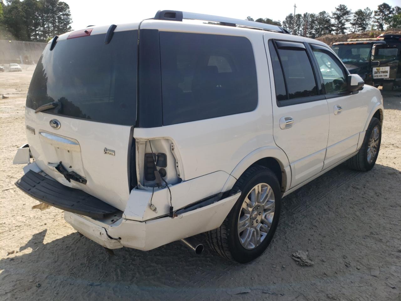 Photo 4 from auction – 2011 FORD EXPEDITION with VIN 1FMJU2A58BEF25646