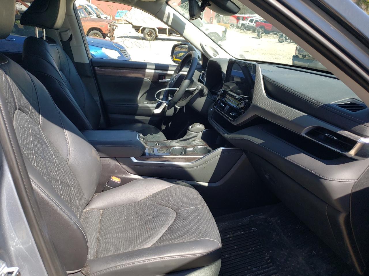 Photo 5 from auction – 2021 TOYOTA HIGHLANDER with VIN 5TDEBRCH4MS026173