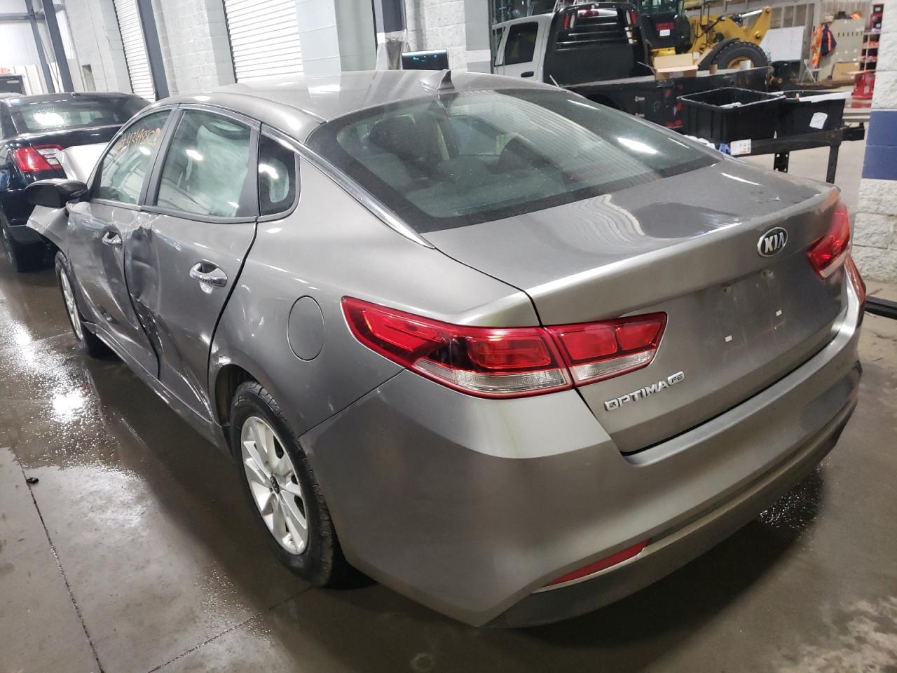 Photo 3 from auction – 2016 KIA OPTIMA LX with VIN 5XXGT4L35GG041204