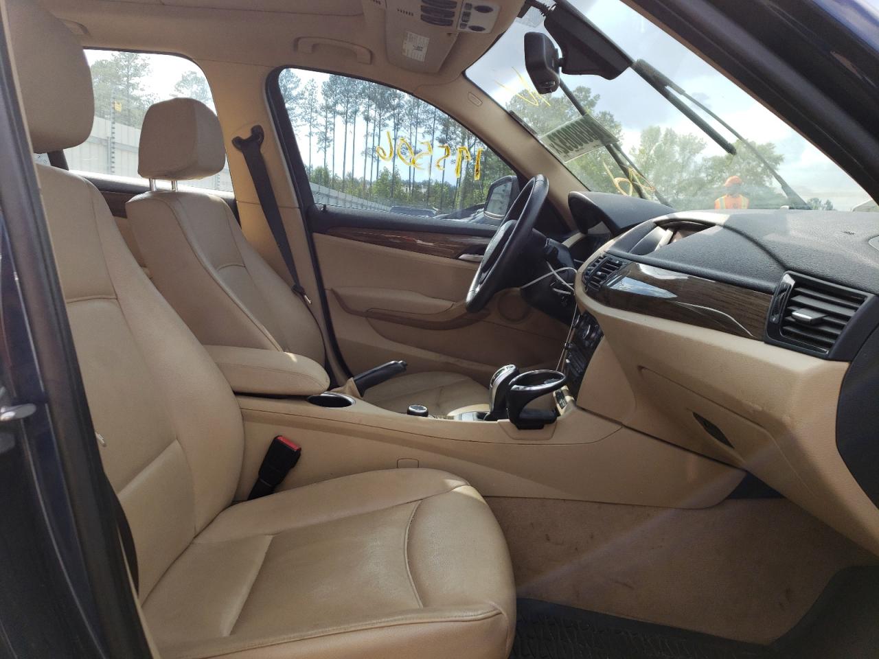 Photo 5 from auction – 2013 BMW X1 SDRIVE2 with VIN WBAVM1C54DVW44050