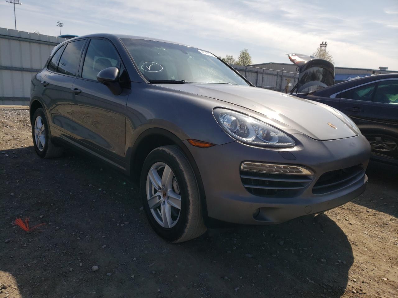 PORSCHE CAYENNE 2013 with VIN WP1AF2A28DLA24144 - Photo from auction