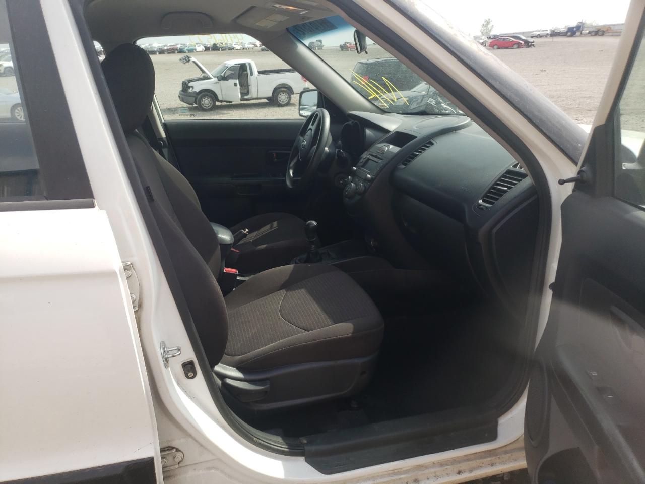 Photo 5 from auction – 2011 KIA SOUL with VIN KNDJT2A11B7262750