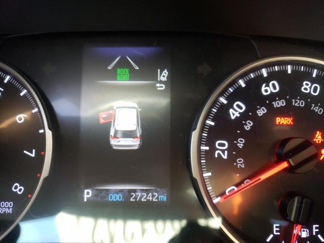 Photo 8 from auction – 2019 TOYOTA RAV4 LE with VIN JTMF1RFV6KJ010012