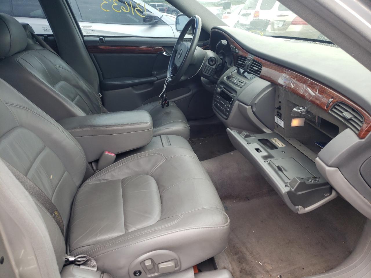 Photo 5 from auction – 2005 CADILLAC DEVILLE with VIN 1G6KD54Y65U261761