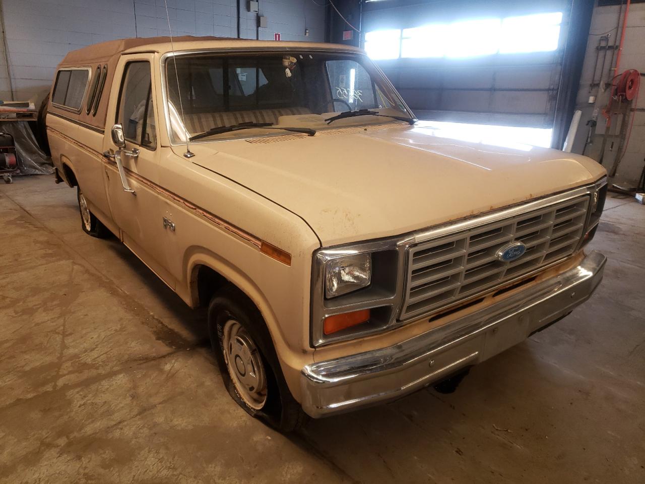 FORD F150 1985 with VIN 1FTDF15Y2FPB12285 - Photo from auction