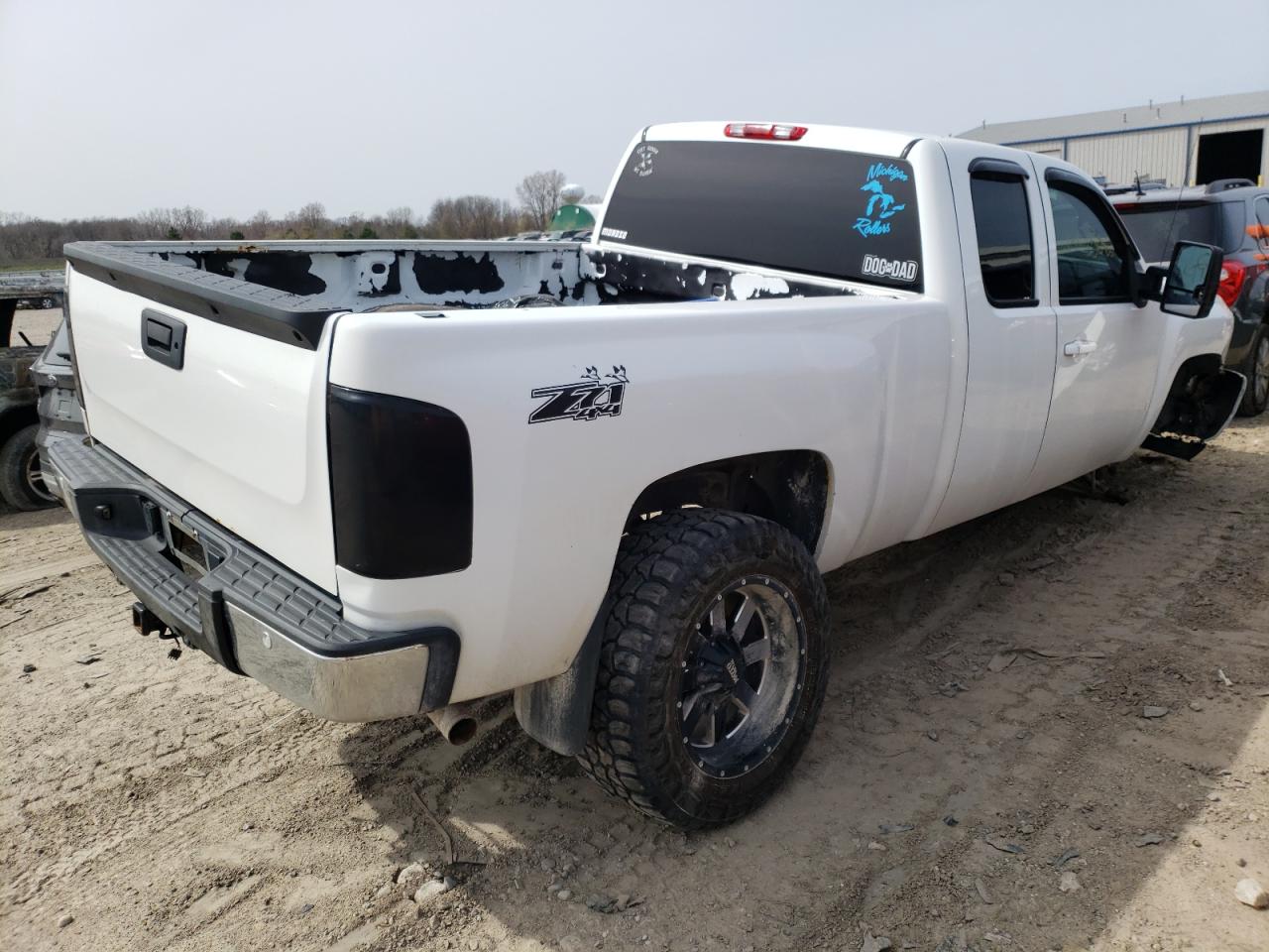 Photo 4 from auction – 2011 CHEVROLET SILVERADO with VIN 1GCRKSE33BZ119305